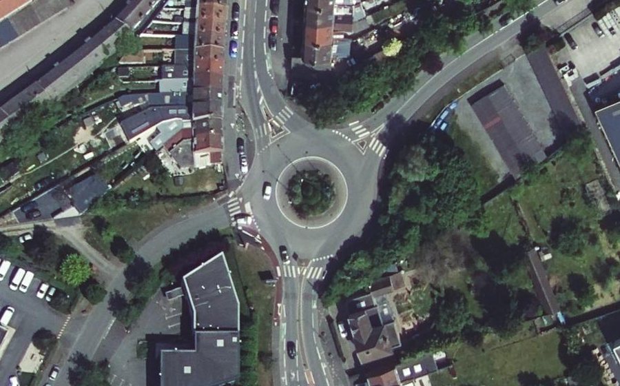Vue aérienne du Rond-point anonyme n°509657884