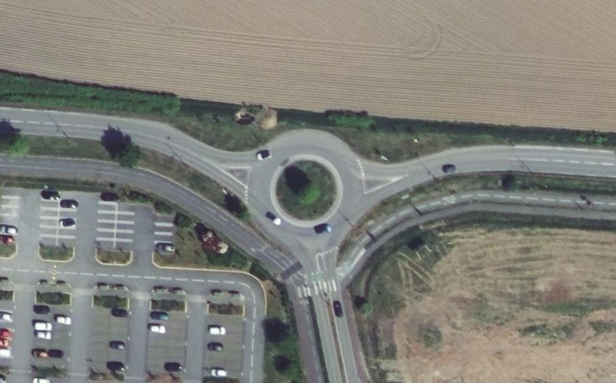 Vue aérienne du Rond-point anonyme n°509658100