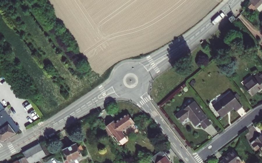 Vue aérienne du Rond-point anonyme n°509658156
