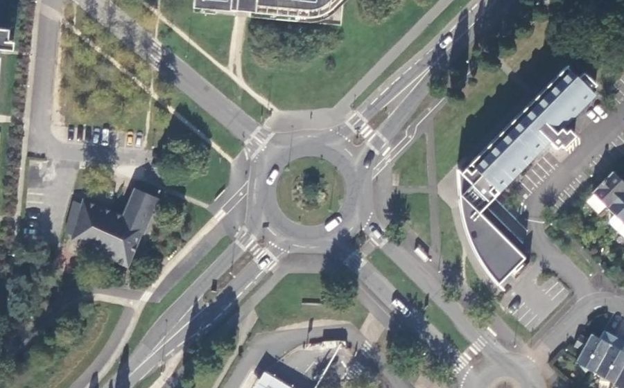 Vue aérienne du Rond-point anonyme n°5097914