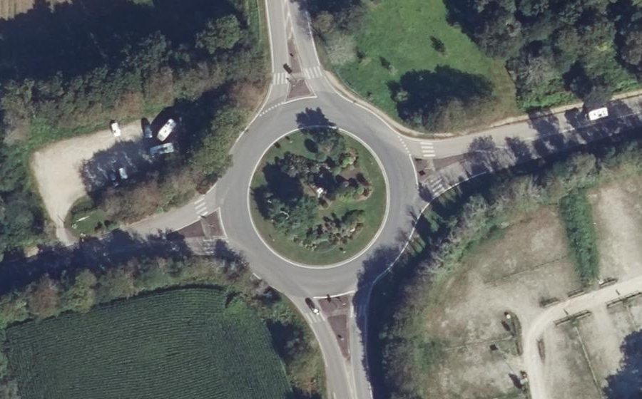 Vue aérienne du Rond-point anonyme n°5099083