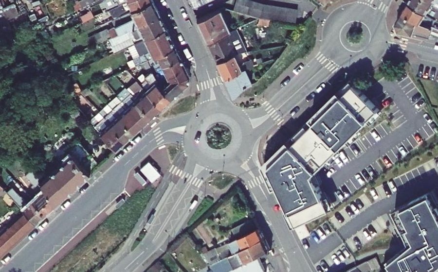 Vue aérienne du Rond-point anonyme n°509937922