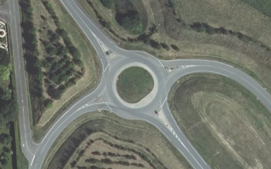 Vue aérienne du Rond-point anonyme n°510259907