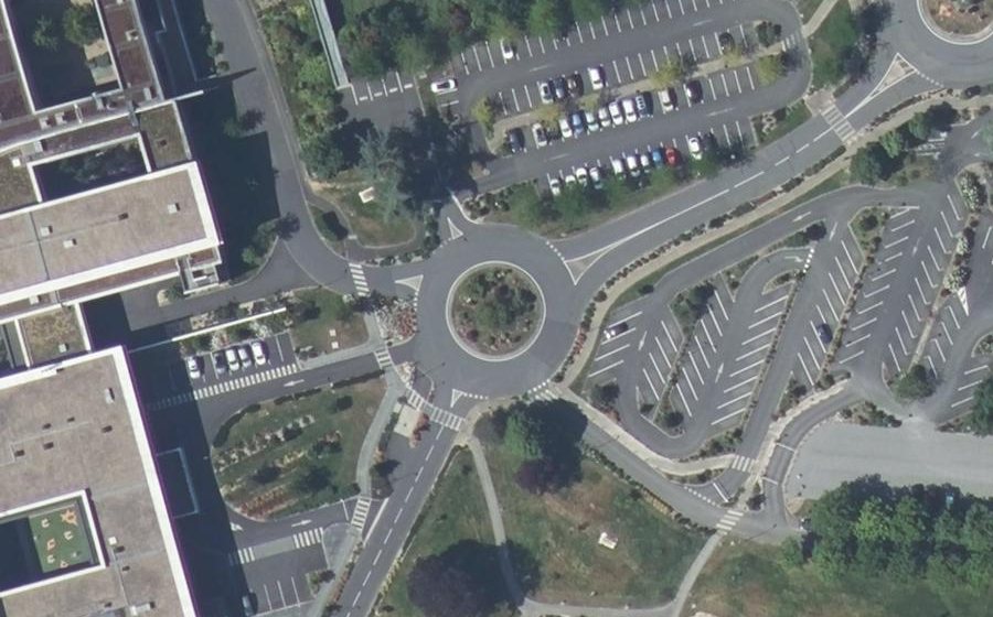 Vue aérienne du Rond-point anonyme n°510578390