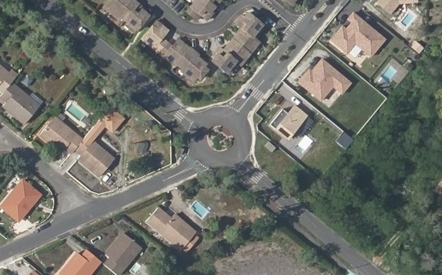 Vue aérienne du Rond-point anonyme n°510716797