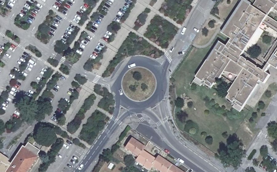 Vue aérienne du Rond-point anonyme n°51071805