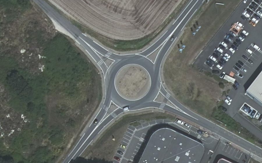 Vue aérienne du Rond-point anonyme n°510757123