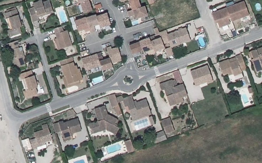 Vue aérienne du Rond-point anonyme n°511015638