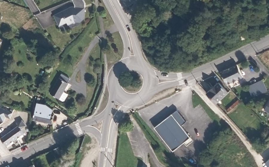Vue aérienne du Rond-point anonyme n°51106227