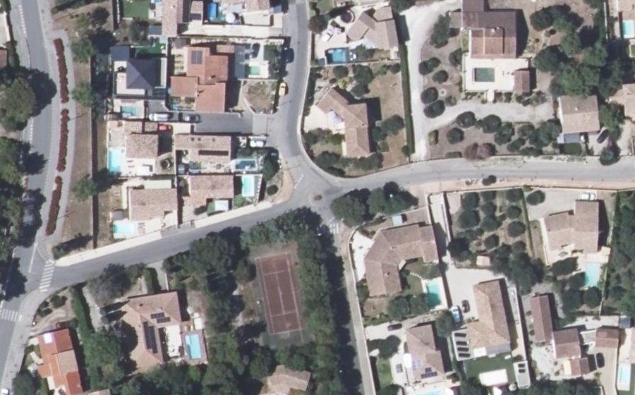 Vue aérienne du Rond-point anonyme n°511357794