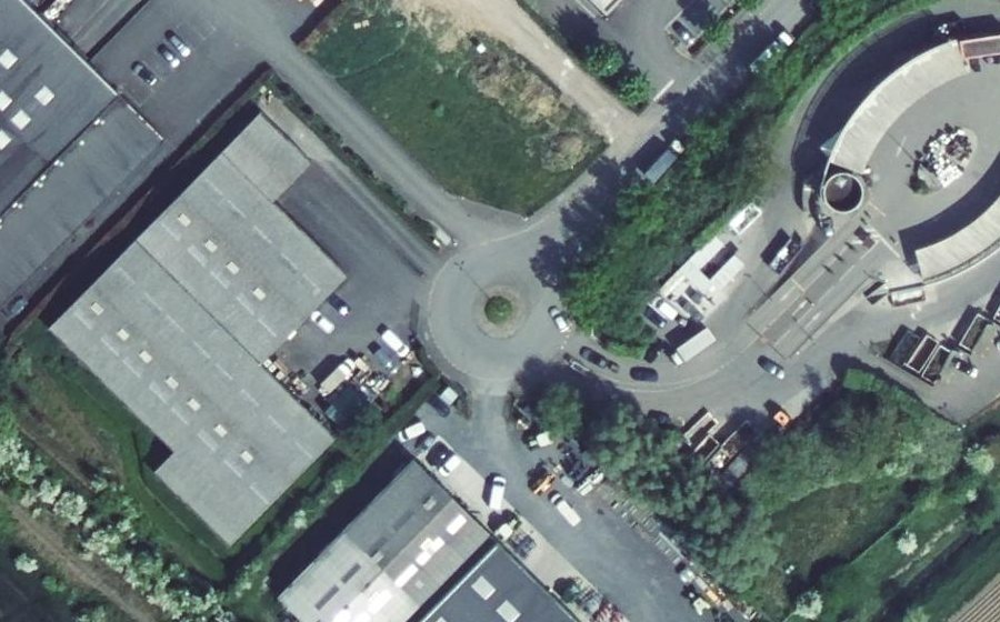 Vue aérienne du Rond-point anonyme n°51145499
