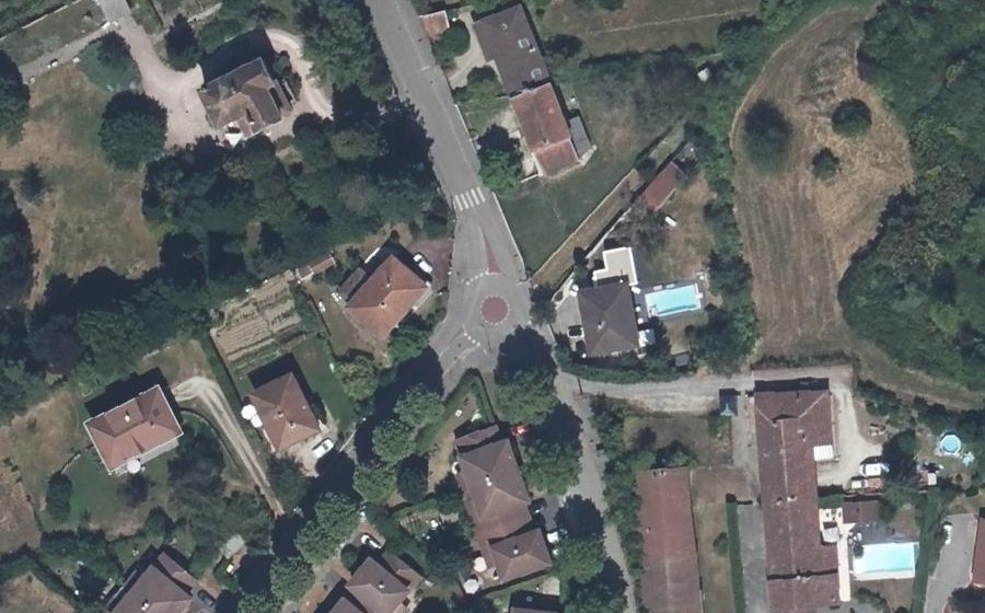Vue aérienne du Rond-point anonyme n°51183387