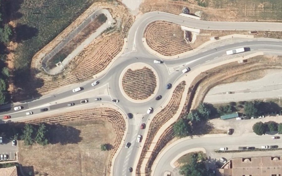 Vue aérienne du Rond-point anonyme n°513570709