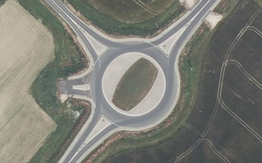 Vue aérienne du Rond-point anonyme n°514039095