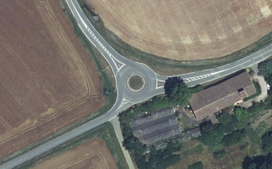 Vue aérienne du Rond-point anonyme n°514500569