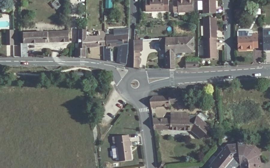 Vue aérienne du Rond-point anonyme n°5152031