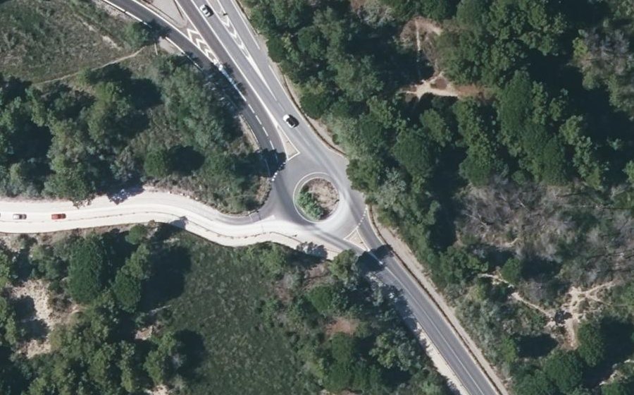 Vue aérienne du Rond-point anonyme n°516618772