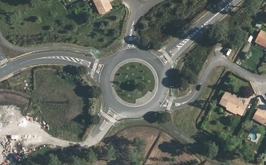 Vue aérienne du Rond-point anonyme n°516700050