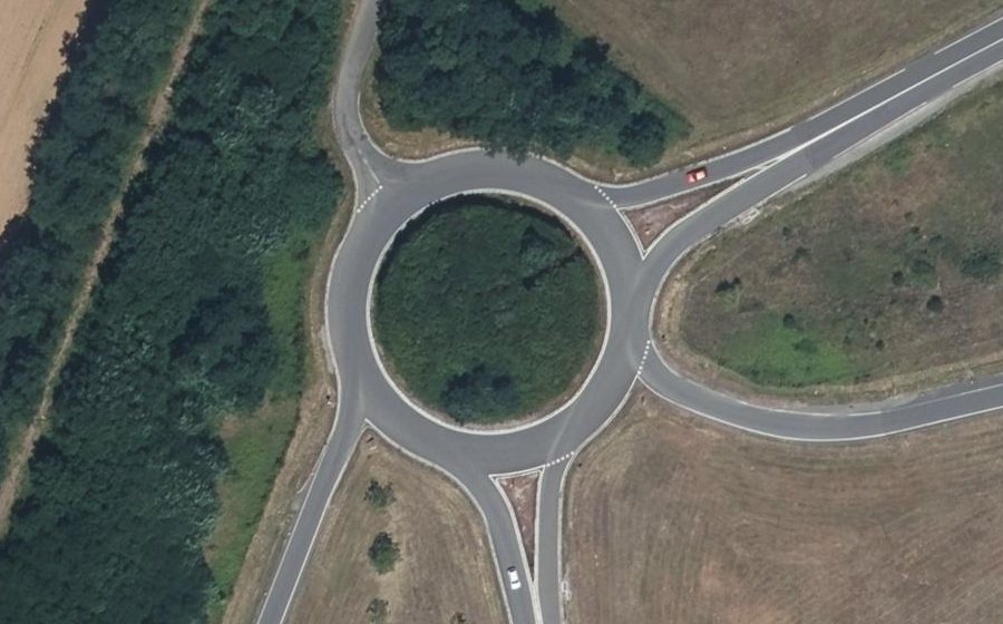 Vue aérienne du Rond-point anonyme n°51676719