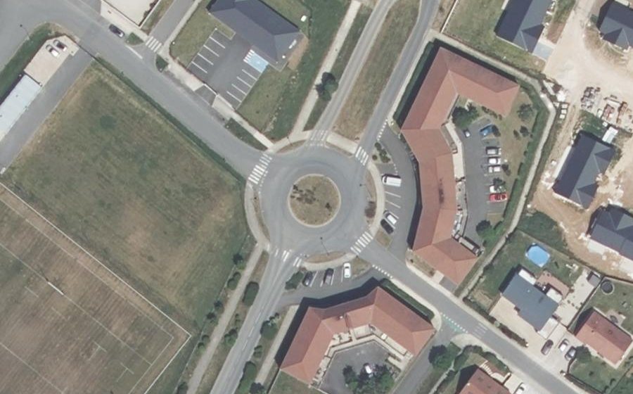 Vue aérienne du Rond-Point du gâs qu'a mal tourné