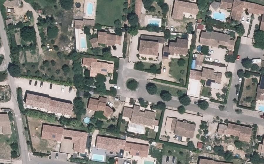 Vue aérienne du Rond-point anonyme n°517611838