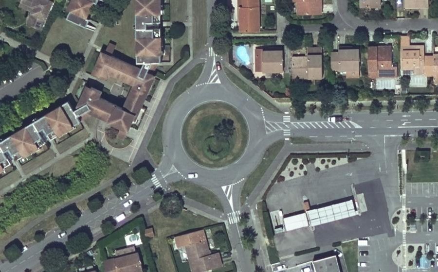 Vue aérienne du Rond-point anonyme n°5183170