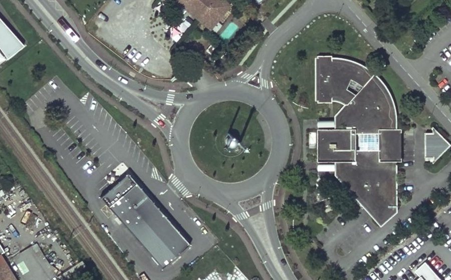 Vue aérienne du Rond-point anonyme n°5183256