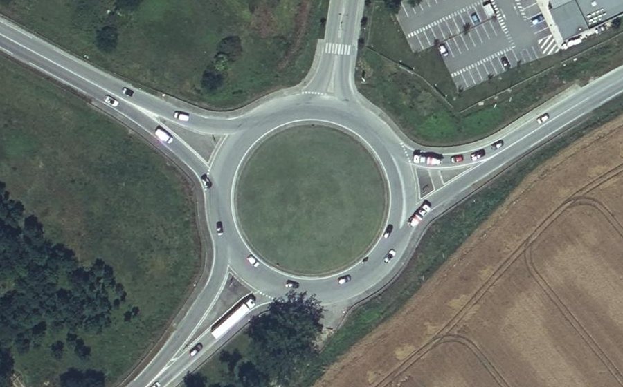 Vue aérienne du Rond-point anonyme n°5183481