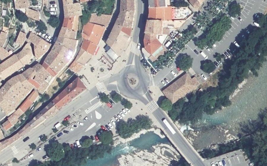 Vue aérienne du Rond-point anonyme n°5184403