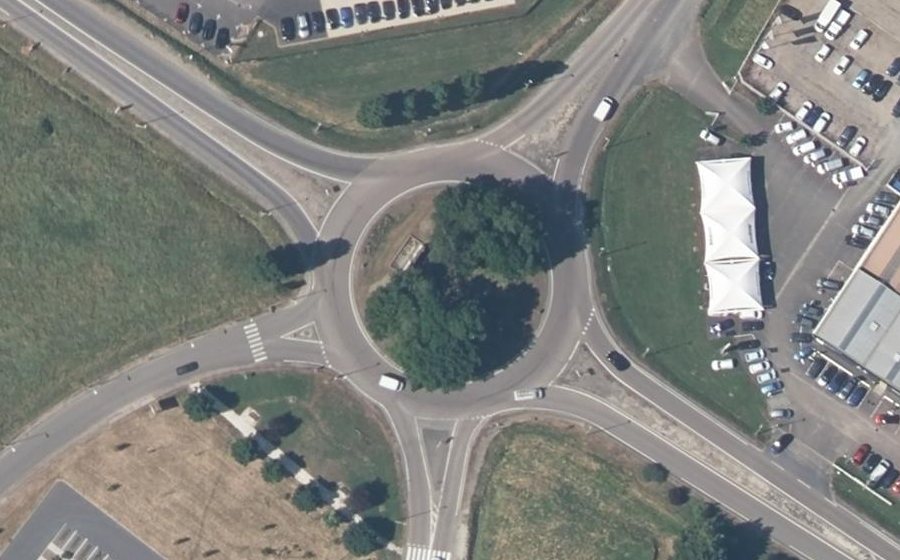 Vue aérienne du Rond-point anonyme n°5184625