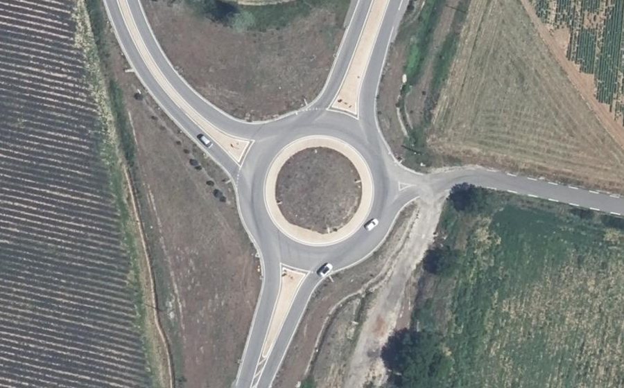 Vue aérienne du Rond-point anonyme n°519089347