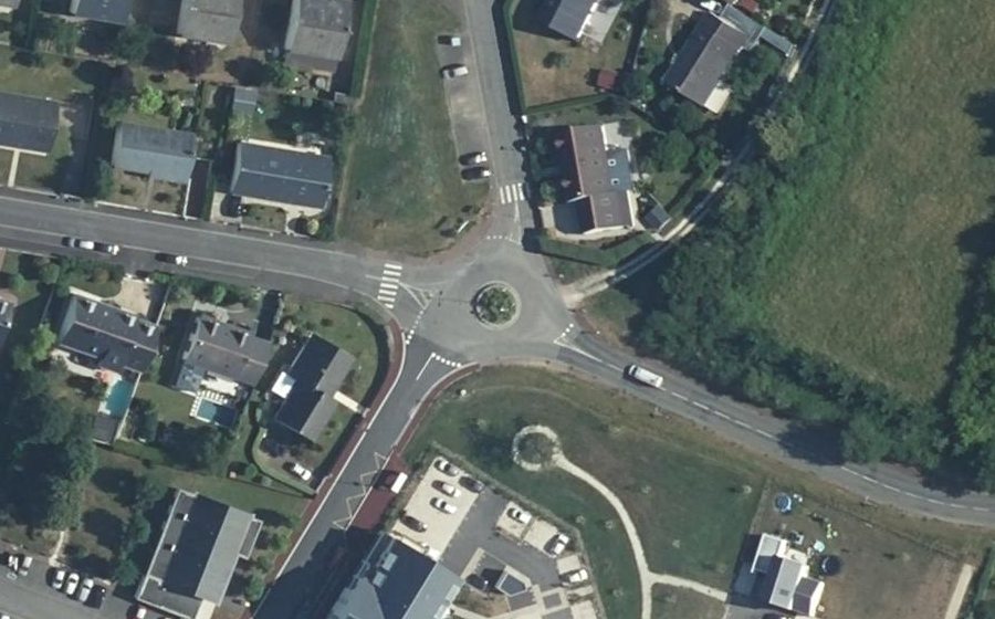 Vue aérienne du Rond-point anonyme n°51920231