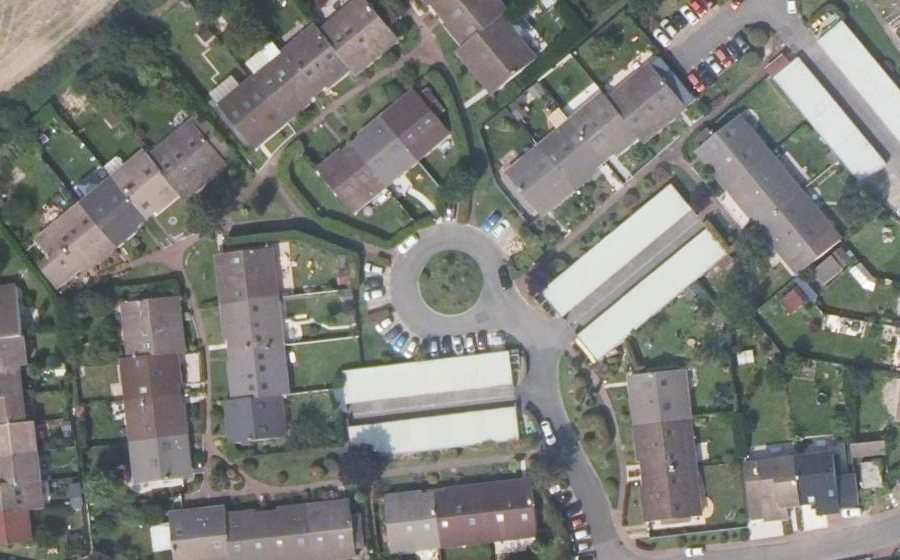 Vue aérienne du Rond-point anonyme n°51931647