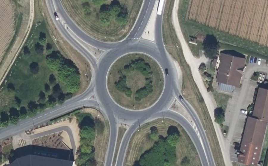 Vue aérienne du Rond-point anonyme n°5193475