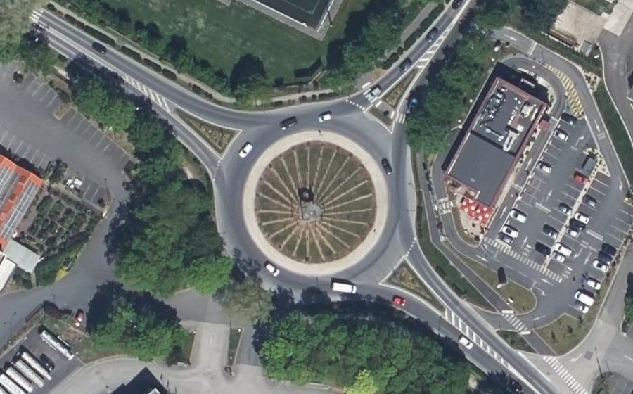 Vue aérienne du Rond-point anonyme n°5193683