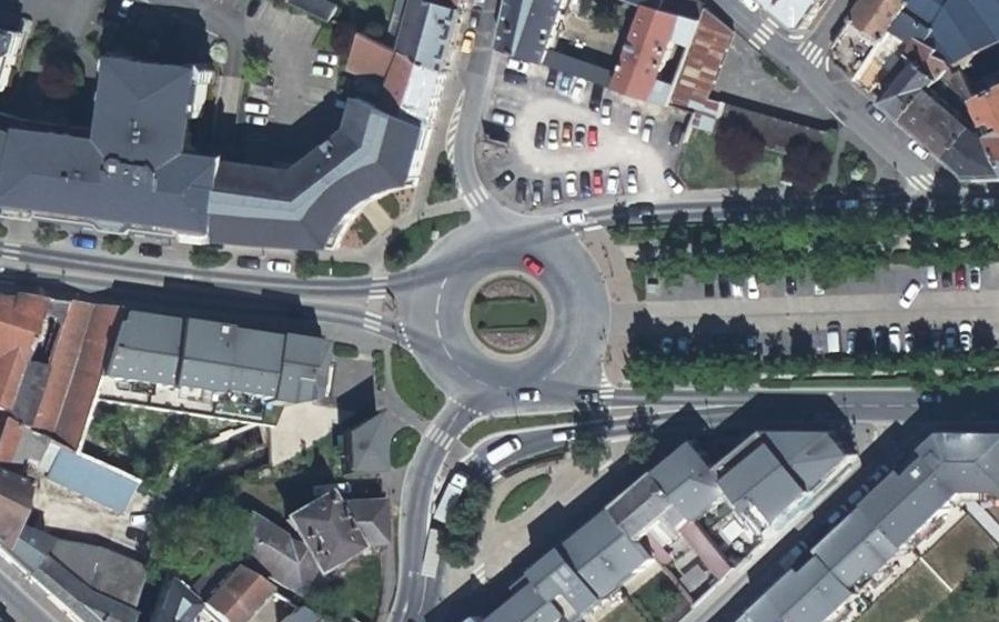 Vue aérienne du Rond-point anonyme n°5195906