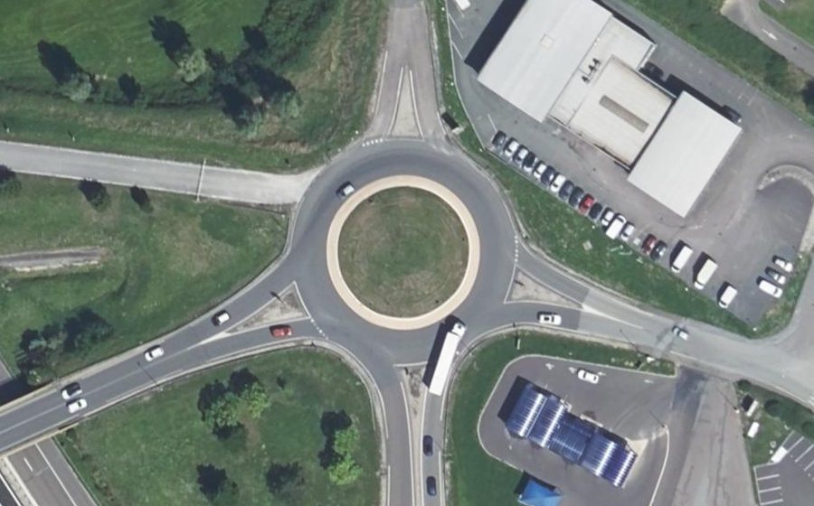 Vue aérienne du Rond-point anonyme n°5199613