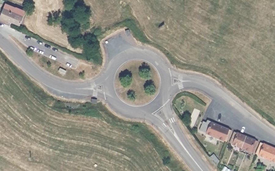 Vue aérienne du Rond-point anonyme n°5200134