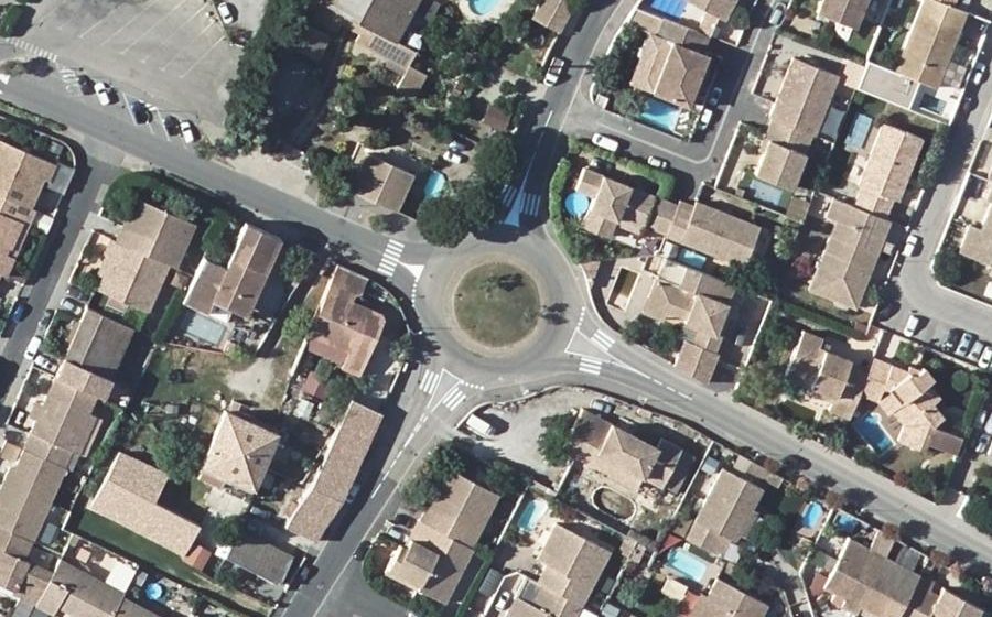 Vue aérienne du Rond-point anonyme n°52003600
