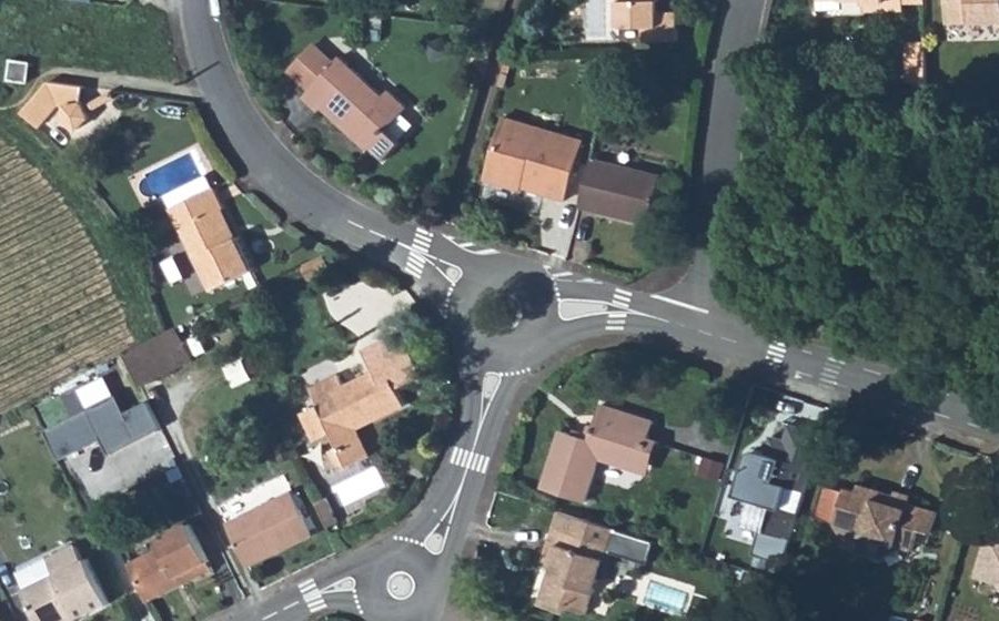 Vue aérienne du Rond-point anonyme n°52005982