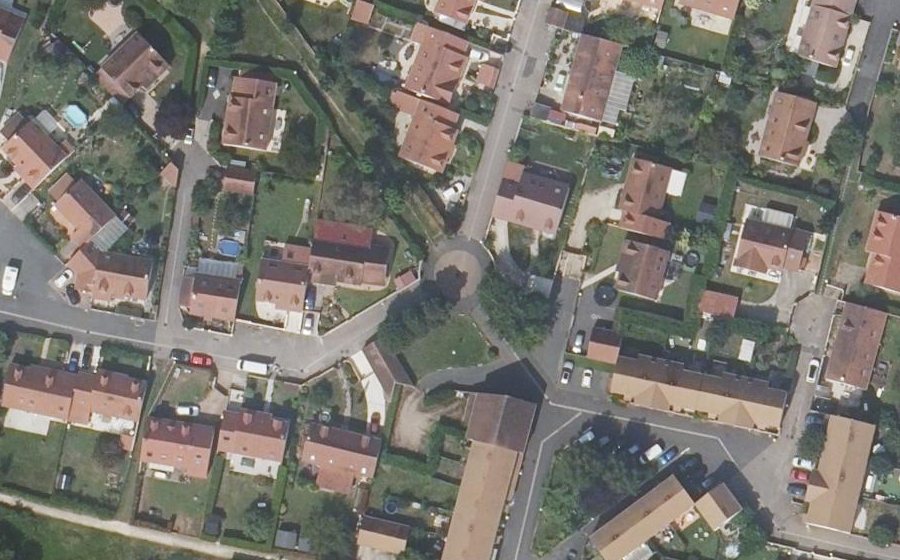 Vue aérienne du Rond-point anonyme n°52009808