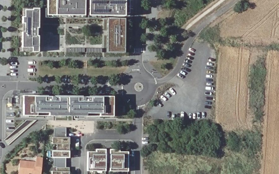 Vue aérienne du Rond-point anonyme n°520149643