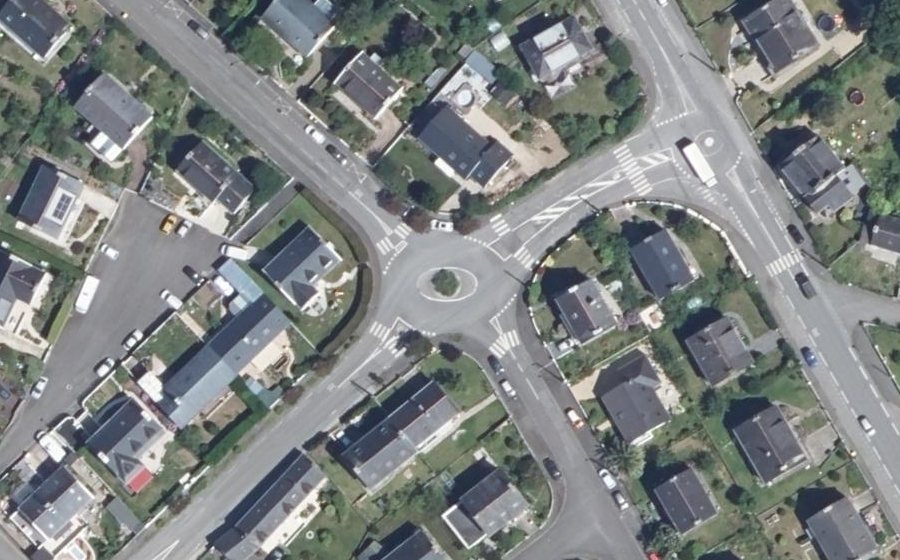 Vue aérienne du Rond-point anonyme n°52020614