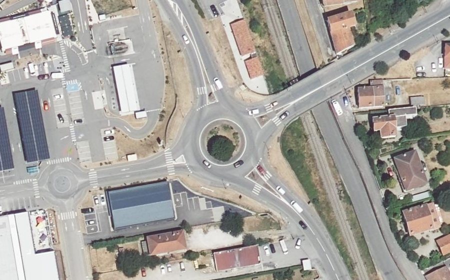 Vue aérienne du Rond-point anonyme n°5203650