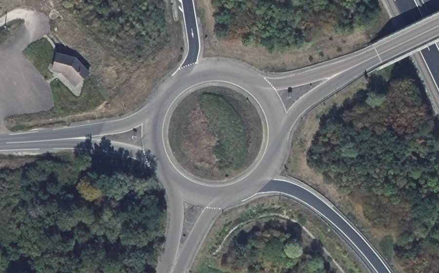 Vue aérienne du Rond-point anonyme n°5205114
