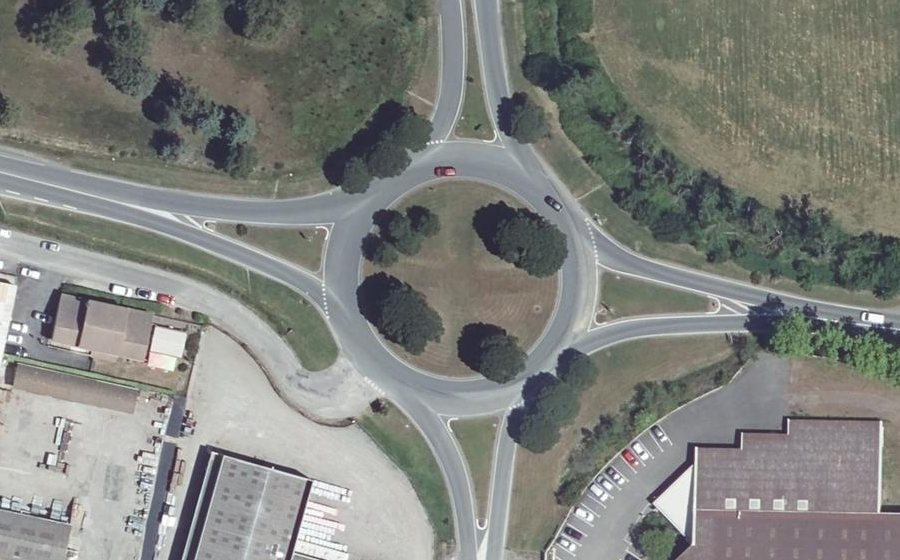 Vue aérienne du Rond-point anonyme n°5206101