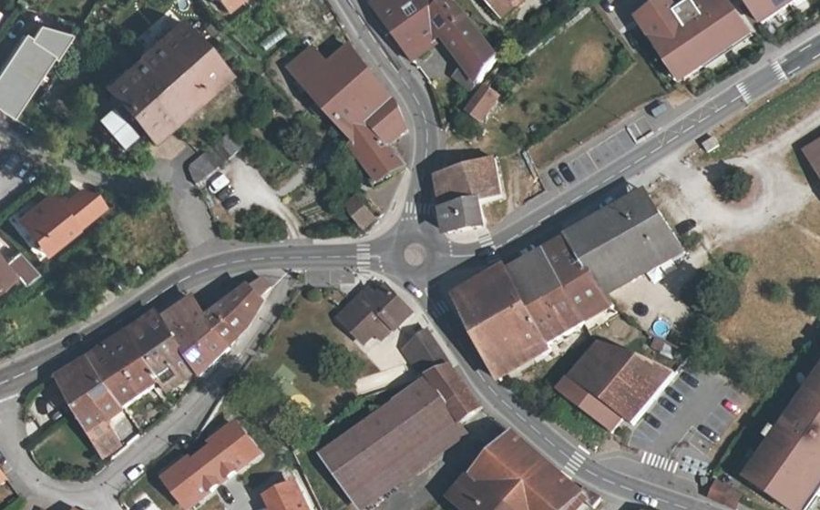 Vue aérienne du Rond-point anonyme n°5215948