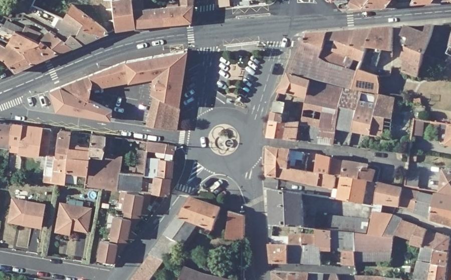 Vue aérienne du Place de la Croix Blanche