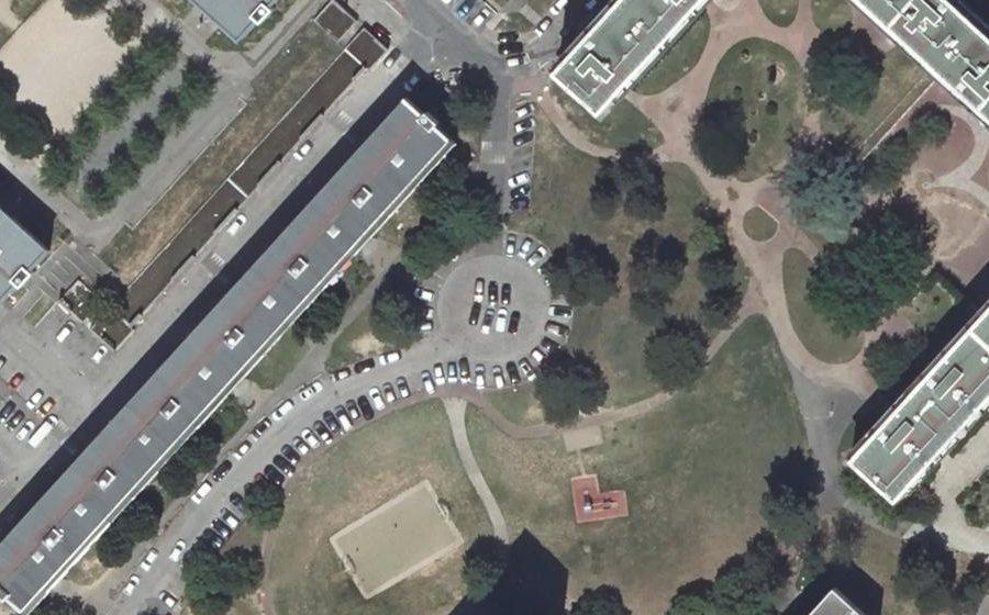 Vue aérienne du Rond-point anonyme n°521772883