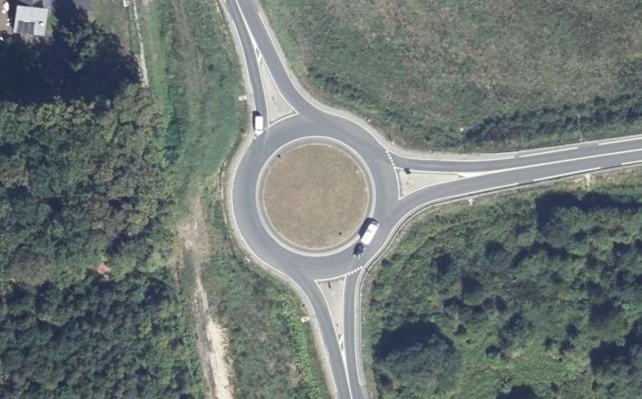 Vue aérienne du Rond-point anonyme n°522001476
